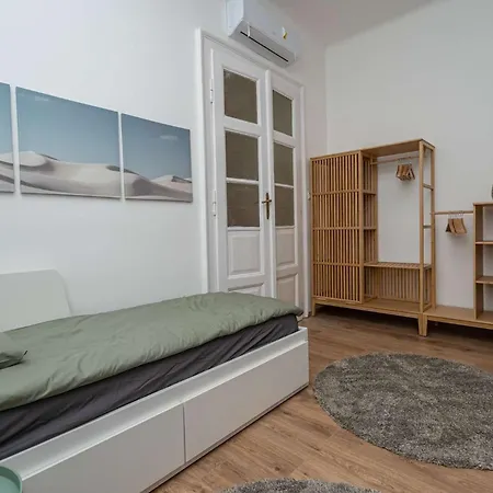 Apartament Ghetto - Gozsdu Court Three Roses *