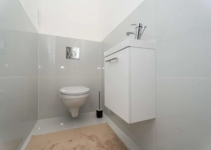 Ghetto - Gozsdu Court Three Roses Budapesta