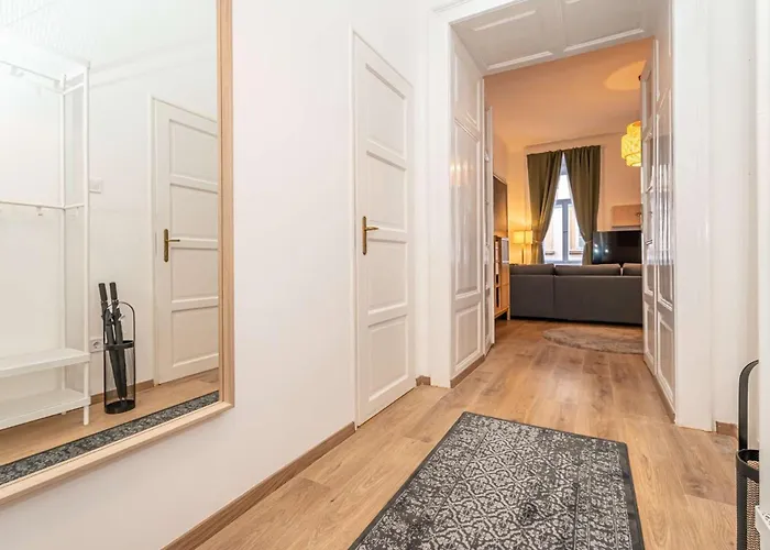 Ghetto - Gozsdu Court Three Roses Apartament *