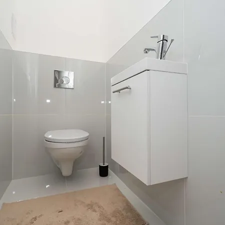 Ghetto - Gozsdu Court Three Roses Budapest